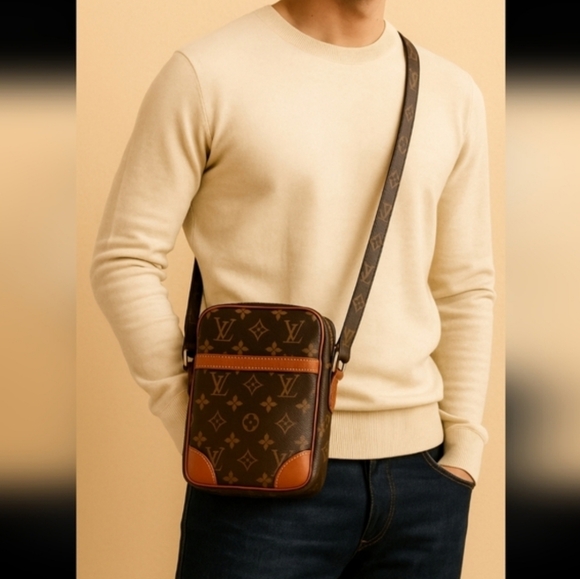 🔥 Louis Vuitton EUC✨️Danube Vintage Monogram Messenger Crossbody Bag - Picture 15 of 17